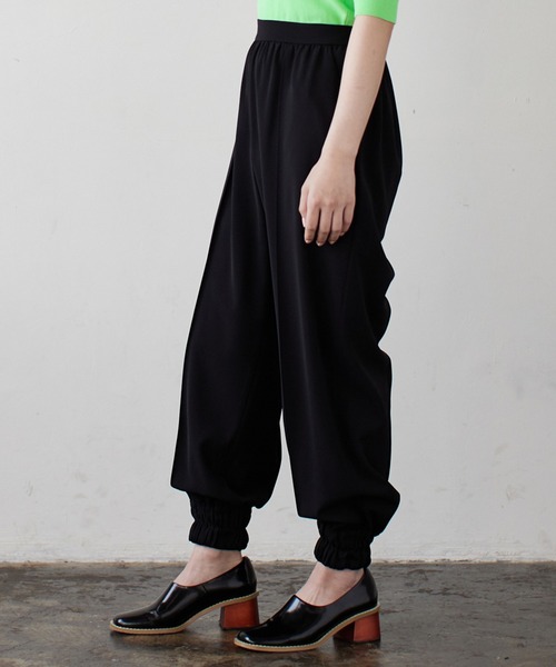 LANVIN en Bleu パンツ ポリエステルツイル裾ゴムパンツ