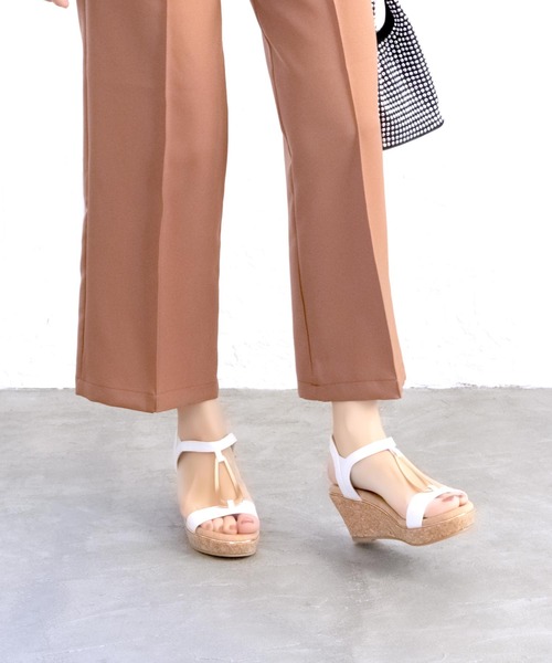 BENESU ゴールド スリングバックサンダル　60％OFF　新品 BENESU ゴールド スリングバックサンダル 60％OFF 新品 - メルカリ