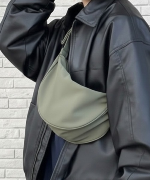 link lot ショルダーバッグ 「新色追加」「男女兼用」ハーフムーン