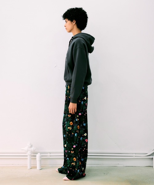 パンツ noise NOISE MAKER（ノイズメーカー）の「オリジナルスカーフ柄パンツ