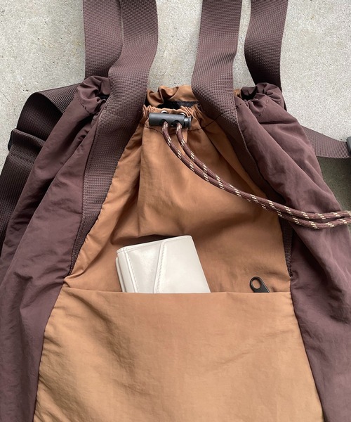 210nouve（トゥージュヌーヴ） デイバック リュック バイカラー 配色