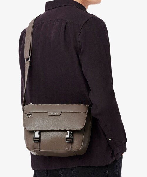 LACOSTE（ラコステ） ショルダーバッグ オシアン レザーフラップ