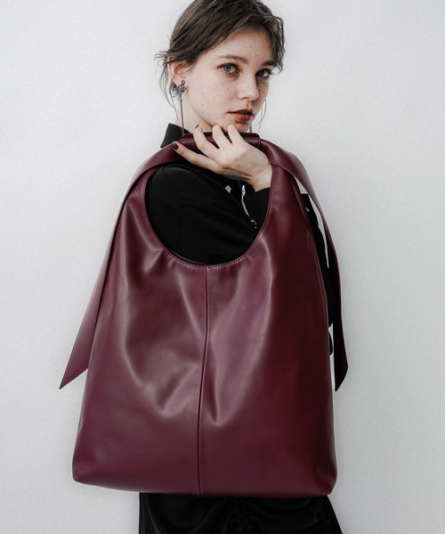 HARE 黒 トートバッグ レザー　美品 希少】HARE レザートートバッグ バックル ベルト ブラック