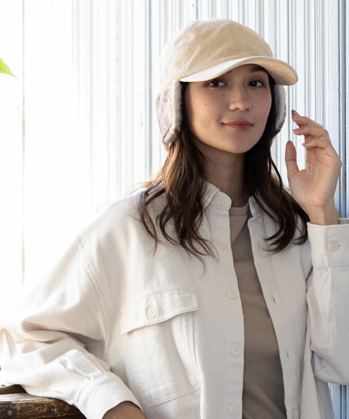 ファー付きホワイトコーデュロイ　キャップ Fabulous キャップ 帽子 fabulous コーデュロイファーフライト