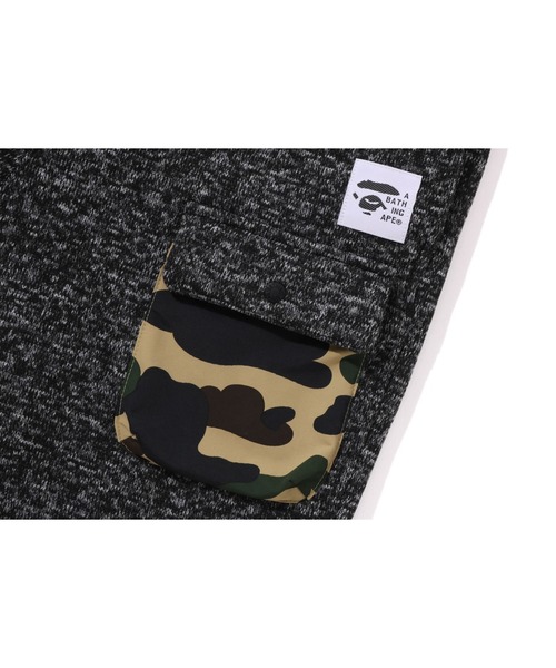 A BATHING APE（アベイシングエイプ） パンツ 1ST CAMO POCKET PANTS K
