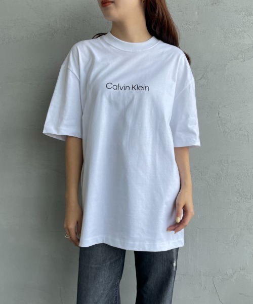   売れ筋商品|||カルバンクライン Tシャツ トップス レディース T-shirts Beige ウィメンズ | Tシャツ | カルバン クライン 公式オンライン