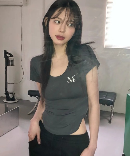 tシャツ 「日本未発売/WEB限定」MUCENT(ムセント)/Uネック 裾ラウンド クロップド 半袖 Tシャツ/U-NECK CROP HALF T