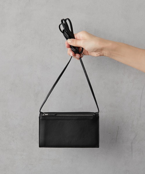【新品　未使用】ear PAPILLONNER ショルダーバッグ ear PAPILLONNER ショルダーバッグ バッグ 「kawa-kawa(カワカワ
