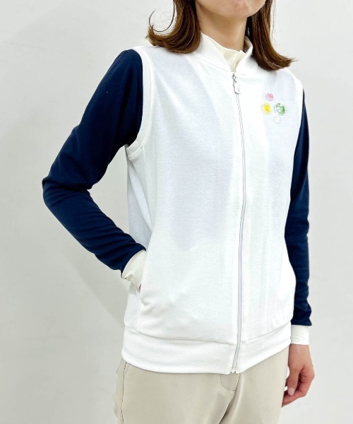 美品ピッコーネ　黒　ジレ 美品ピッコーネ 黒 ジレ