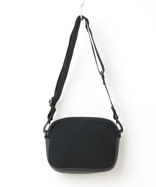 FRED PERRY ショルダーバッグ ブラック FRED PERRY（フレッドペリー） ショルダーバッグ - ブラック メンズ