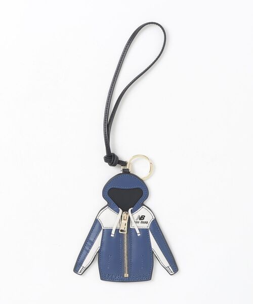 miu miu 星形チャーム 黒 miu miu 星形チャーム 黒 miu miu 星形