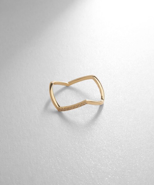 COCOSHNIK（ココシュニック） 指輪 リング K10ダイヤモンド V字連続