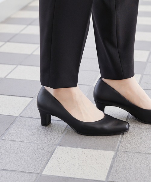 【お買い得】COMPOSITION9 スクエアトゥ ヒール パンプス23.0cm お買い得】COMPOSITION9 スクエアトゥ ヒール パンプス23.0cmの