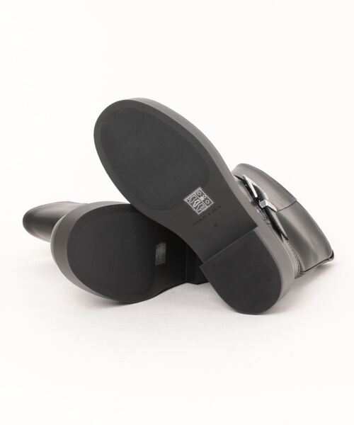CHARLES ＆ KEITH（チャールズ&キース） ブーツ バックルストラップ