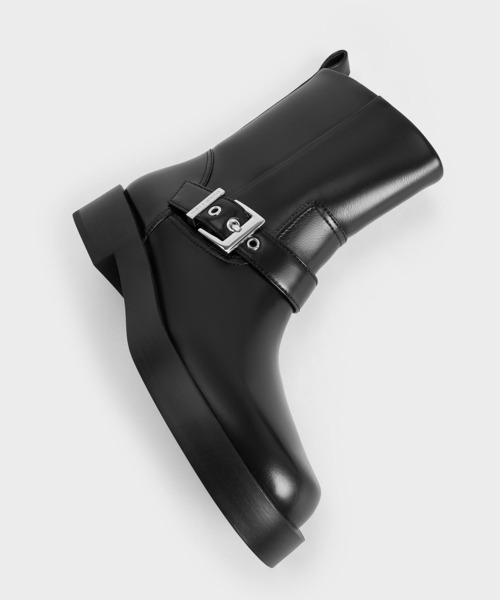 CHARLES ＆ KEITH（チャールズ&キース） ブーツ バックルストラップ