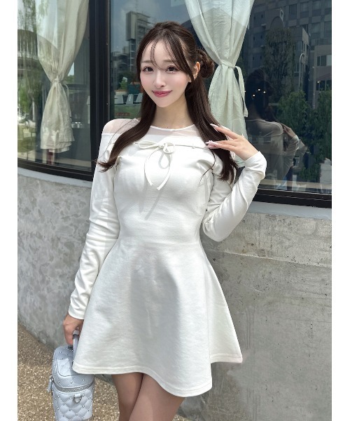 ダーリッチ darich ワンピース 白 スナ系 Darich（ダーリッチ） ワンピース デコルテシアーカットミニワンピース