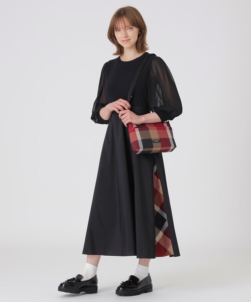 【美品】ブルーレーベルクレストブリッジ　ショルダーバッグ 黒　赤チェック BLUE LABEL CRESTBRIDGE（ブルーレーベルクレストブリッジ