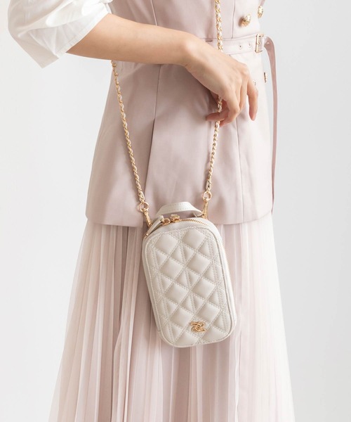 【美品】ハンティングワールド 2way キルティングバッグ 大容量 ショルダー RANDA ショルダーバッグ バッグ 2WAYキルティングマルチ