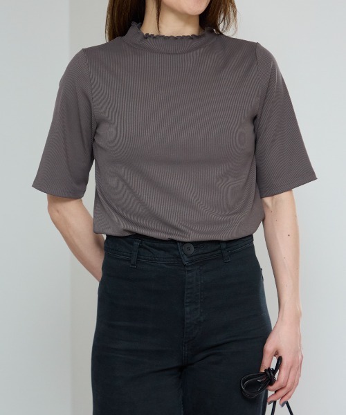 TRIANGLE PALETTE tシャツ モックネック5分袖トップス