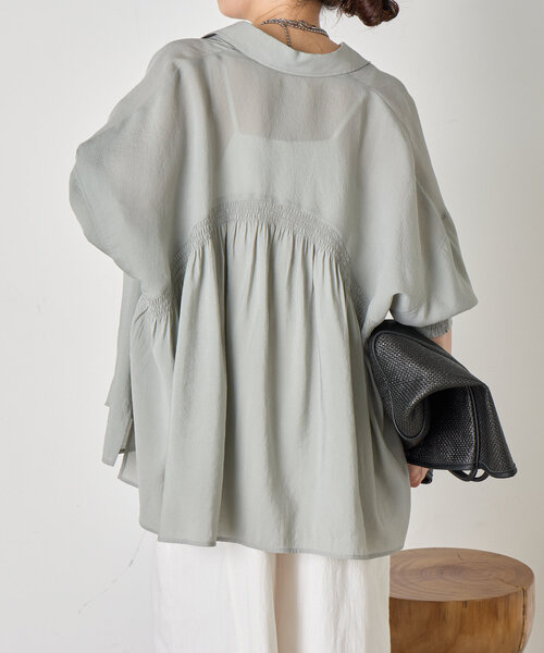 【美品】ドライタッチシャツバックカーブシャーリングシャツ Jena espace merveilleux ブラウス シャツ 「新色登場」「ドライ