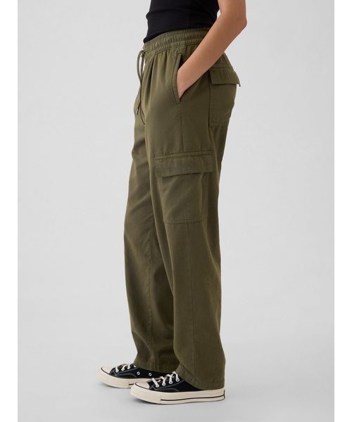 Urban outfitters BDG カーキ　カーゴパンツ Urban outfitters BDG カーキ カーゴパンツ