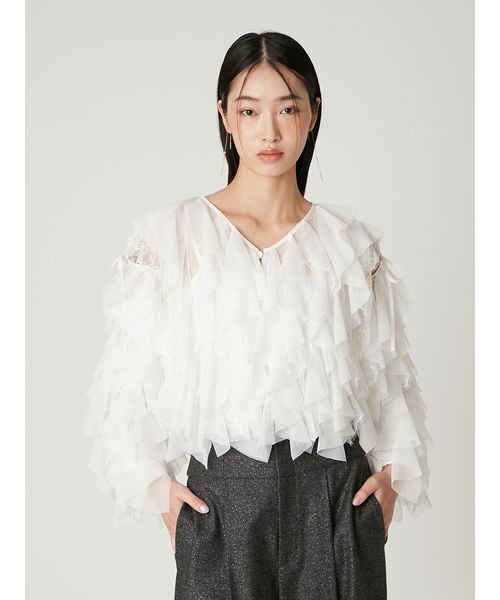 FRAY I.D 雑誌掲載 美品 袖フリルブラウス 大人のフリル】着映えしながらいつものコーデにしっくりなじむFRAY I.D