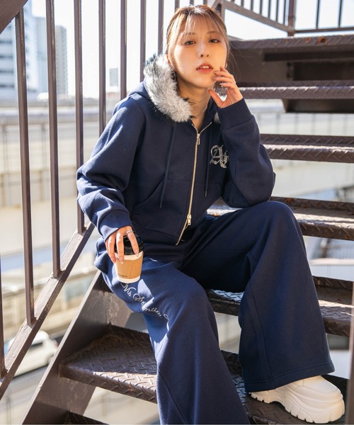 パーカー 「ファー付×ストーンロゴ」冬映え ストリート 裏起毛ショート