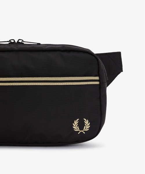 FRED PERRY（フレッドペリー） ショルダーバッグ Tipped Tape