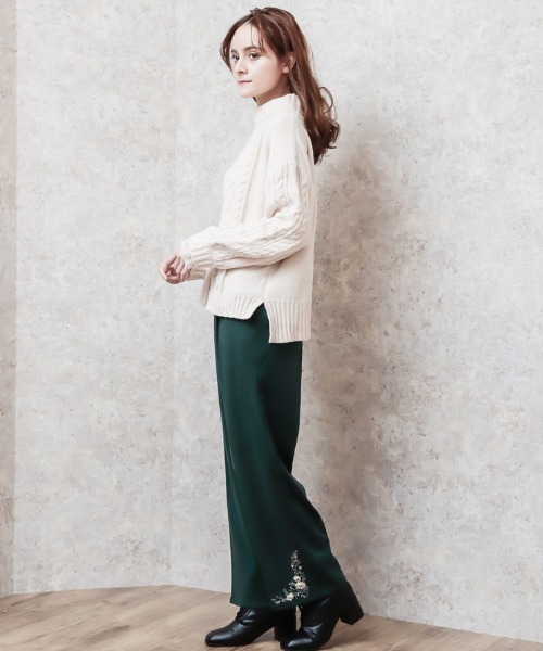 axes femme（アクシーズ ファム） パンツ 裾刺繍ストレートカット