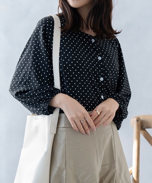 ♪ 新品　アンタイトル　ブラウス　水玉　ドット柄　七分袖シャツ　１１号Ｌ セール】【華やか／二の腕カバー】クラシカルドットブラウス