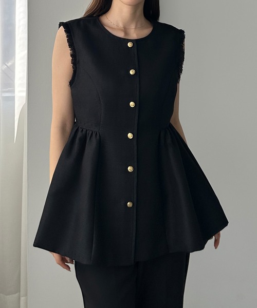 【新品】  Bluelea / ブルレア | peplum gilet スクエアネック 金ボタン ペプラム ジレ ベスト | F | black | レディース Louere（ルエレ） ベスト ジレ ゴールドボタンペプラムフリンジベスト