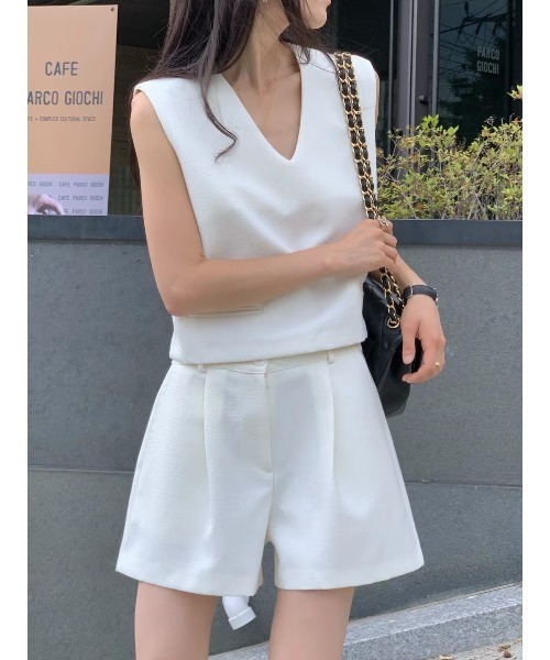 美品　ホリデー ベア　Vネックプルオーバー＆ショートパンツ　セット スーパーデリバリー」 美品 ホリデー ベア Vネックプルオーバー