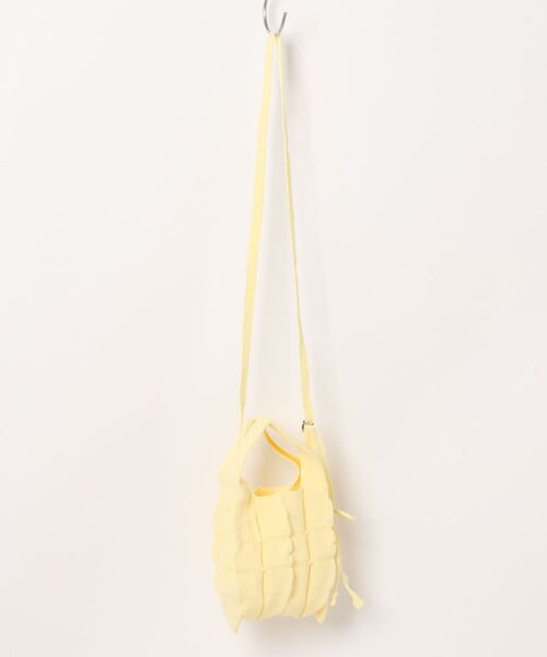 【LYN】TRICIA ROCKY ショルダーバッグ アイボリー Tricia Rocky Shoulderbag Ivory : ร้านลินออนไลน์อย่างเป็น