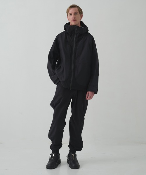 パンツ 「White Mountaineering / ホワイトマウンテニアリング」KNEE TUCK JOGGER PANTS メンズの画像