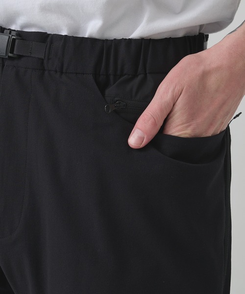 パンツ 「White Mountaineering / ホワイトマウンテニアリング」KNEE TUCK JOGGER PANTS メンズの画像