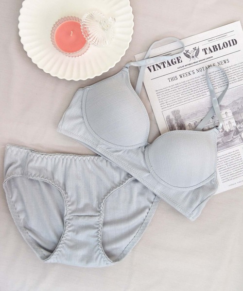   グレー ブラジャー・ショーツセット XS Sanei ブラジャー ショーツセット 「Relaxシリーズ/ノンワイヤーで
