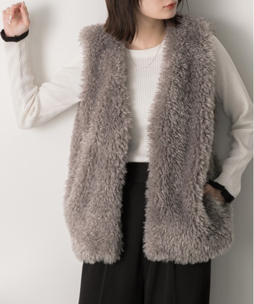 diante ファー ベスト グレー オトナ OTONA シーズンムードを盛り上げるあったかファーベスト