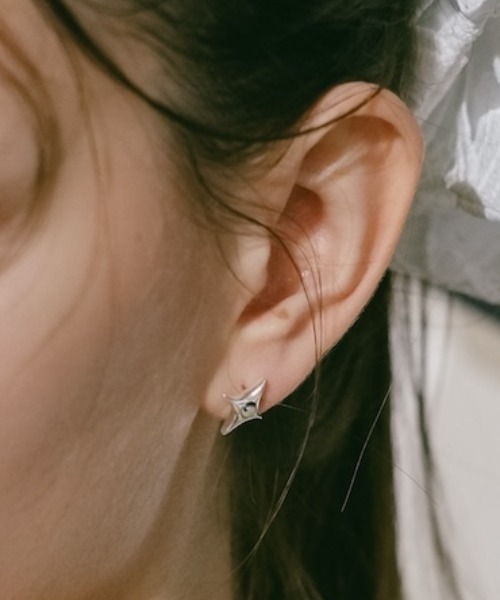 SYKIA ピアス Spark Star Pierce/スパークスターピアス