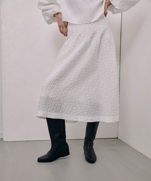 allurevilleアルアバイル　ジャガードスカート　オフホワイト フクレジャガードタックスカート|allureville OFFICIAL SITE / ONLINE