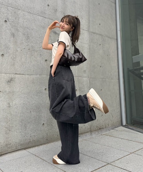 すぐ届く【UGG for emmi】EZ-Duzzit スニーカー 限定コラボ UGG】EZ-Duzzit（スニーカー）｜UGG（アグ）｜ファッション通販