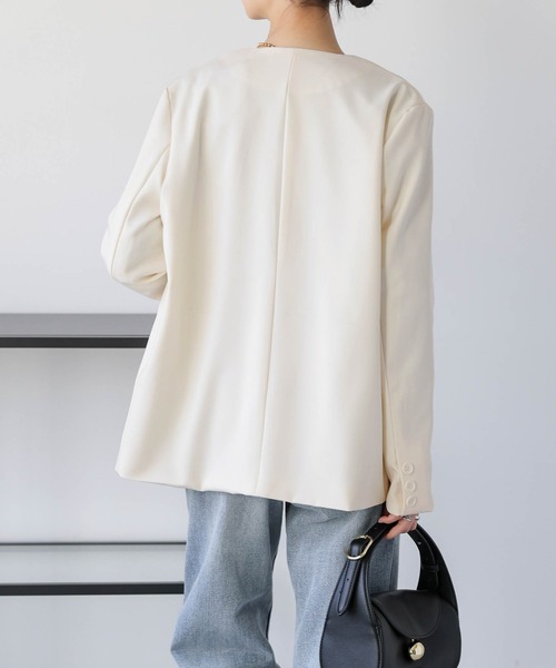 【極美品ARMANICOLLEZIONIノーカラー VネックジャケットホワイトL La-gemme（ラジェム） ジャケット ノーカラージャケット Vネックノー