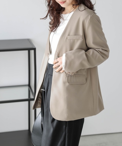 【極美品ARMANICOLLEZIONIノーカラー VネックジャケットホワイトL La-gemme（ラジェム） ジャケット ノーカラージャケット Vネックノー
