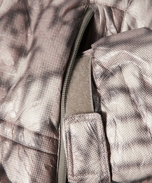 HUF（ハフ） ブルゾン アウター 89 WARPED CAMO TYVEK PUFFER メンズ