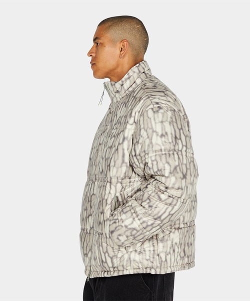 HUF（ハフ） ブルゾン アウター 89 WARPED CAMO TYVEK PUFFER メンズ