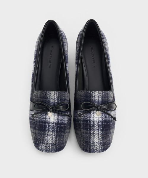 CHARLES ＆ KEITH（チャールズ&キース） ローファー サークルチャーム