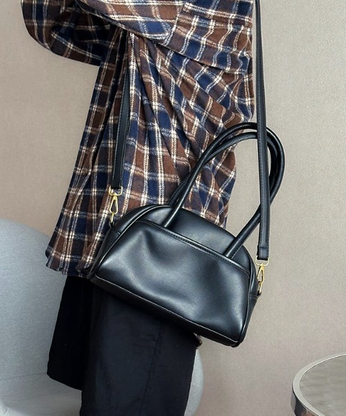 Isn't She？ ショルダーバッグ バッグ ボストンショルダーバッグ