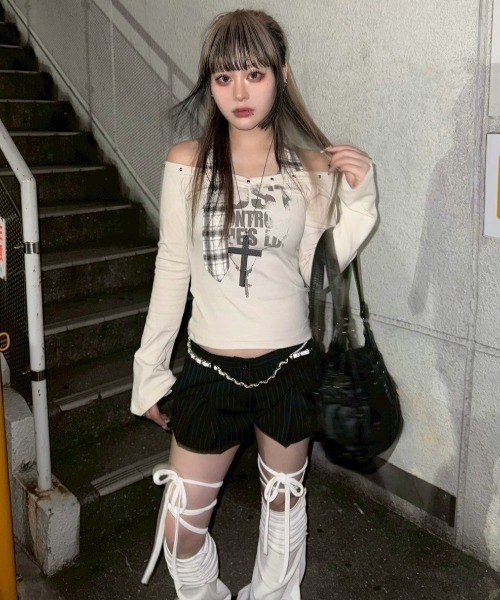 tシャツ 「Cest Nous」Patchwork printed T-shirt / 「セヌー」オフショルダーパッチワークプリントホルターネック長袖