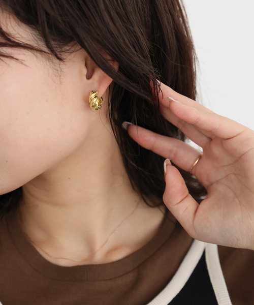 SHASHI ピアス SHASHI/シャシ ウェーブフープピアス SH-E533