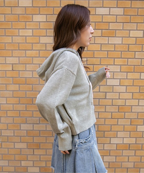 ニット セーター 「スター柄×ロゴジャガード」ショート丈ニットZIP