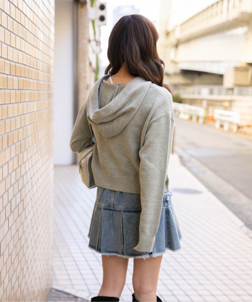 ニット セーター 「スター柄×ロゴジャガード」ショート丈ニットZIP
